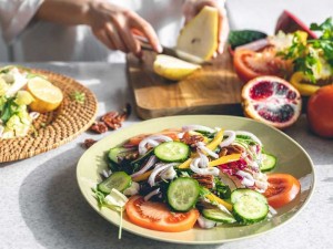 Melyek a javasolt vitaminok és táplálékkiegészítők nyáron?